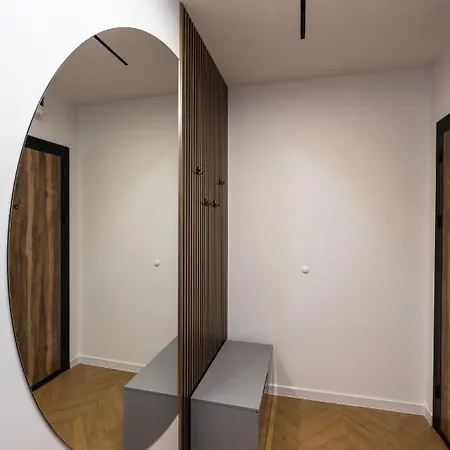 Topaz Beachfront Apartment *