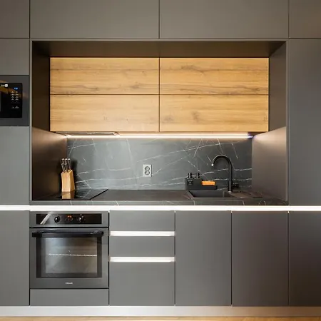 Topaz Beachfront * Varna