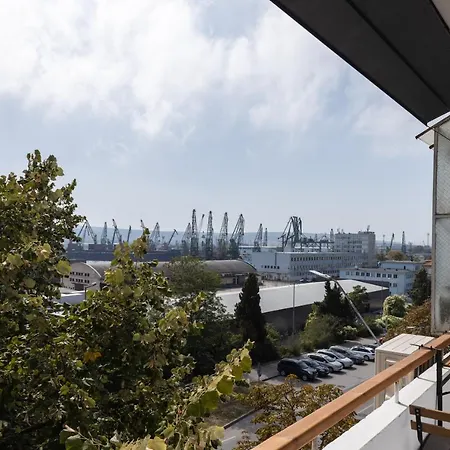 Topaz Beachfront * Varna